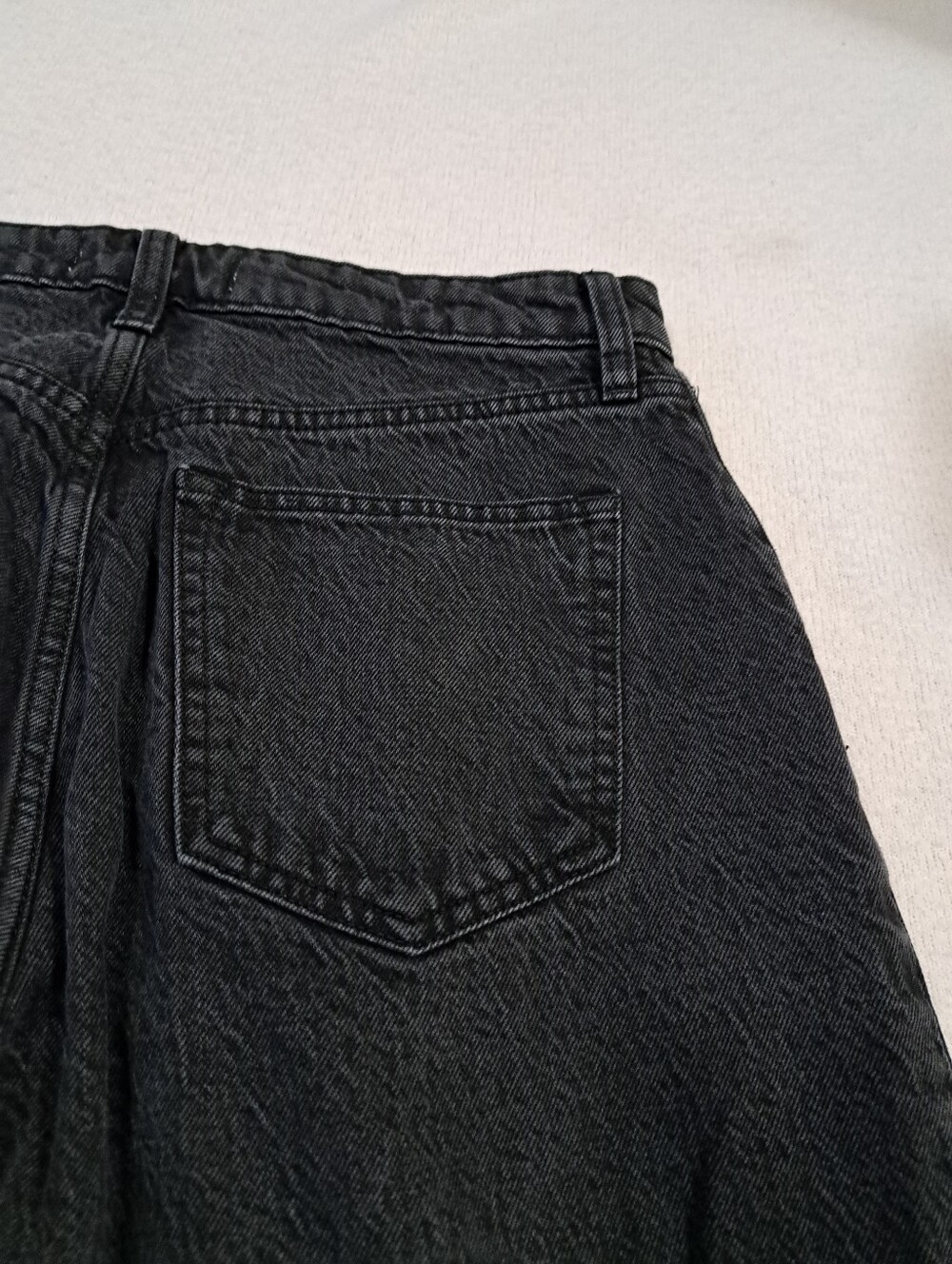 Abercrombie & Fitch The Loose High Rise Jeans Women's Size 29 Black Denim Pleats - Picture 11 of 13